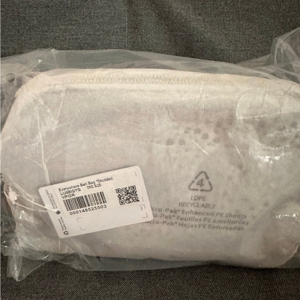 Lululemon 1L Vapor White with Studded Logo Everywhere Belt Bag BRAND NEW - Picture 8 of 8